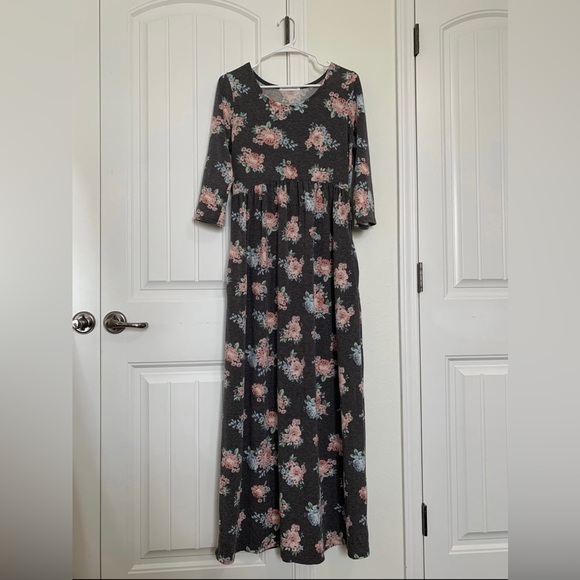 Chris & Carol Dresses Grey Floral Maxi Dress Poshmark